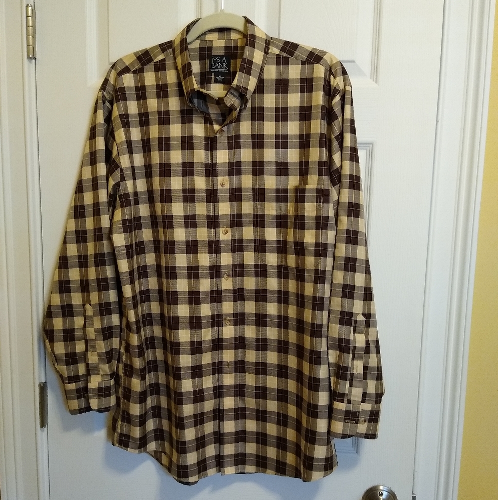 Jos A Bank Traveler's Collection Button Down